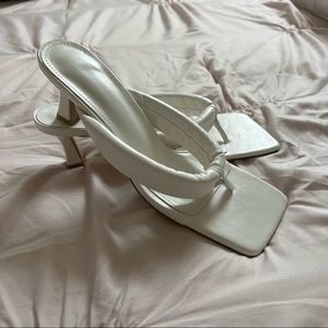 Square toe heeled thong sandal